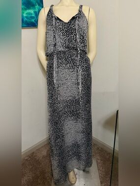 WORN ONCE! Sleeveless Black & White Patterned Maxi Dress by Parker.